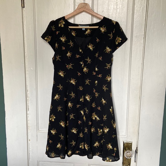 Black cocktail dress with cute lemon print - Picture 2 of 4